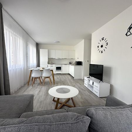 Lawis Apartments Poprad Exterior foto