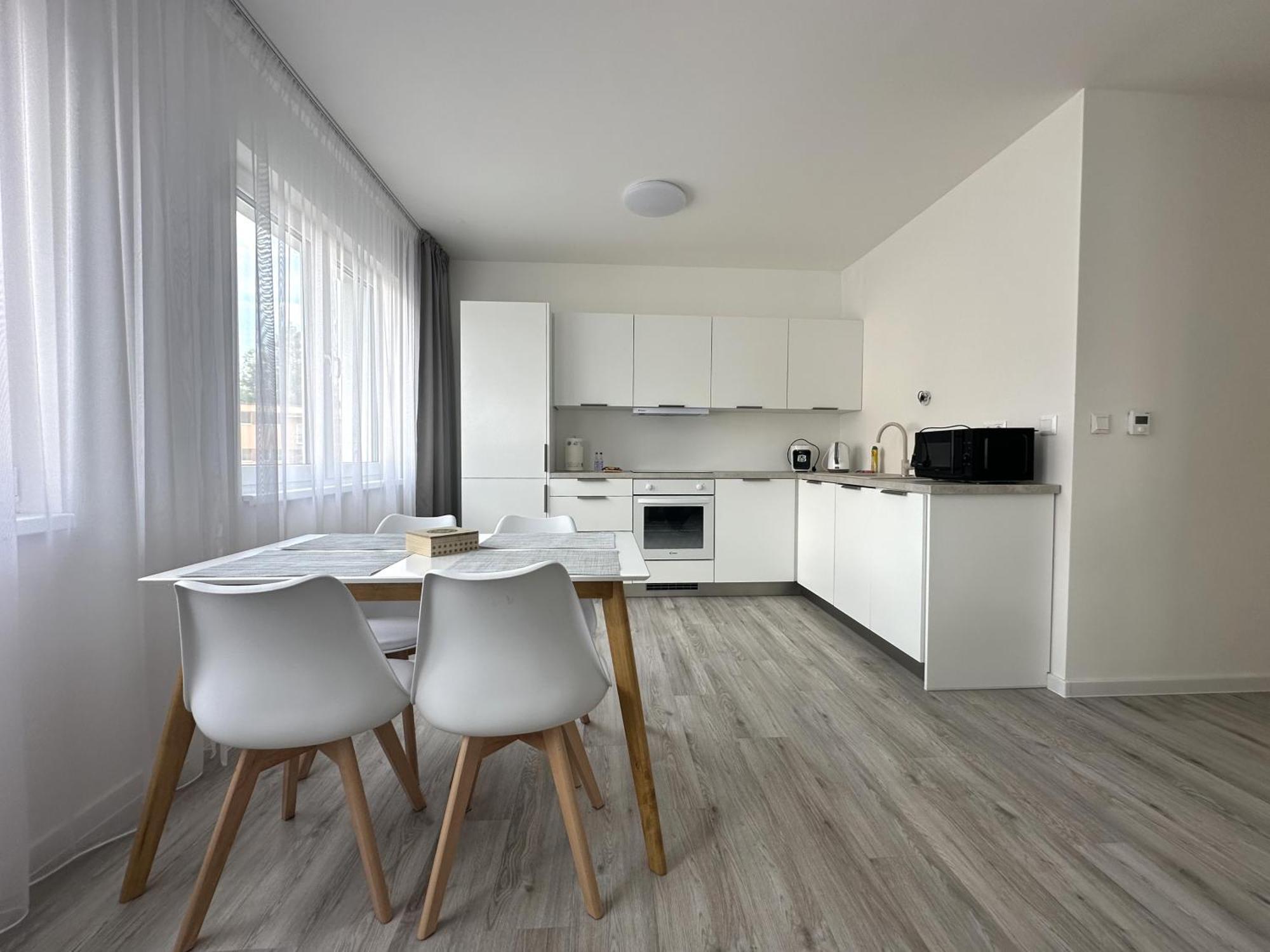 Lawis Apartments Poprad Exterior foto