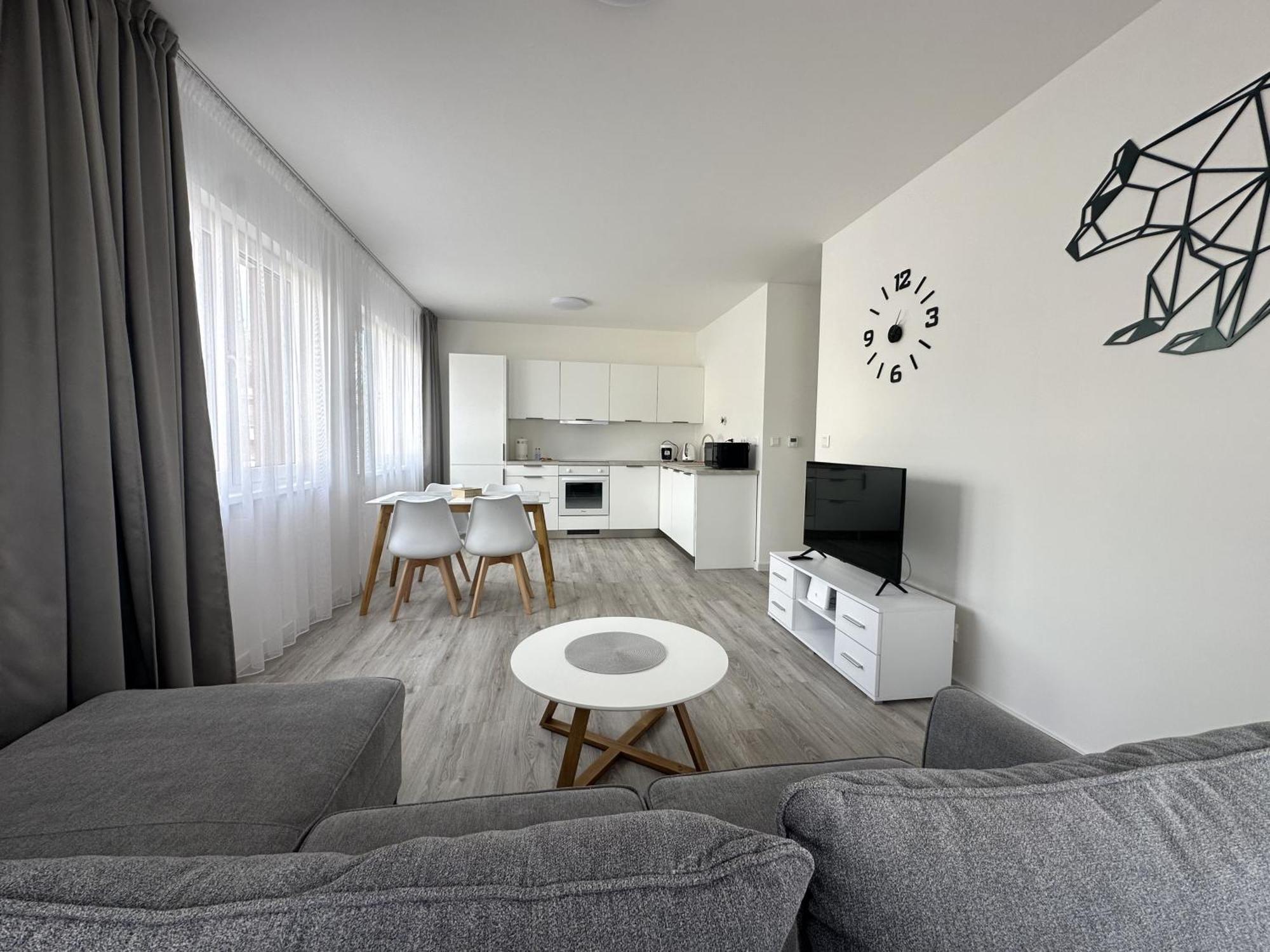 Lawis Apartments Poprad Exterior foto